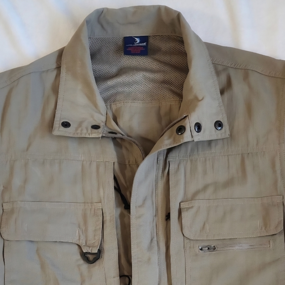 Reel Legends Fishing Vest Men's Size M Multitude of Pockets